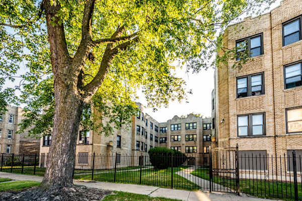 8127 S Ellis Ave property